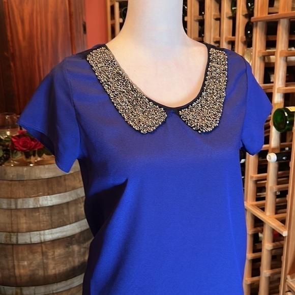 KIRRA Adorable Crisp Royal Blue Blouse with Beaded Neckline Size XS - Picture 2 of 8